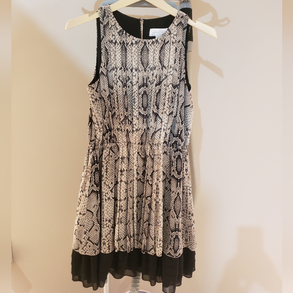 Women's dress